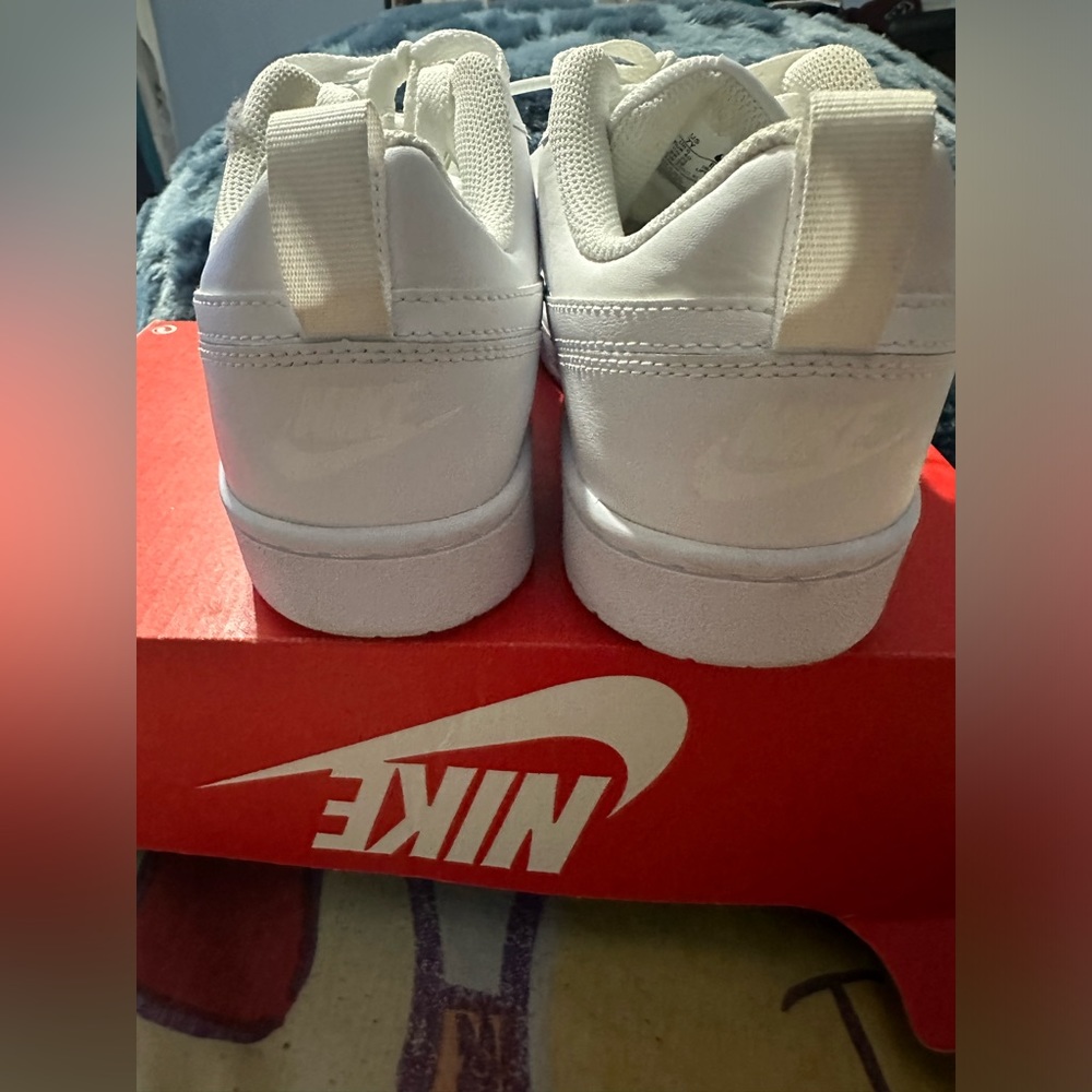 Nike Court Borough Low 2 (GS)Big Kids 7y White Casual Fashion Sneaker - Picture 5 of 8
